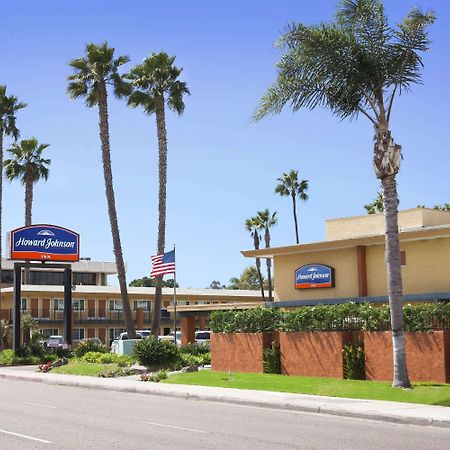 Howard Johnson By Wyndham San Diego Sea World Екстериор снимка